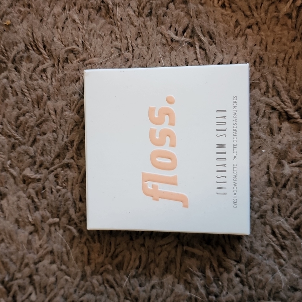 Floss Eyeshadow Squad in Just Peachy